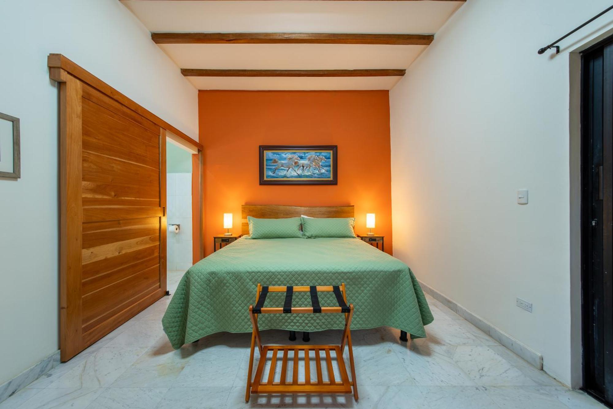 Zenquility Inn & Tavern Pedasi Town Екстериор снимка