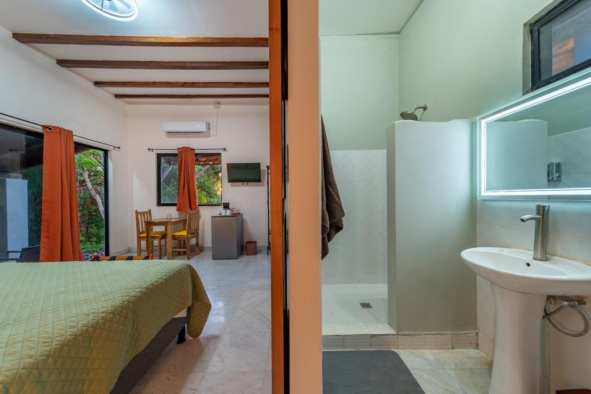 Zenquility Inn & Tavern Pedasi Town Екстериор снимка