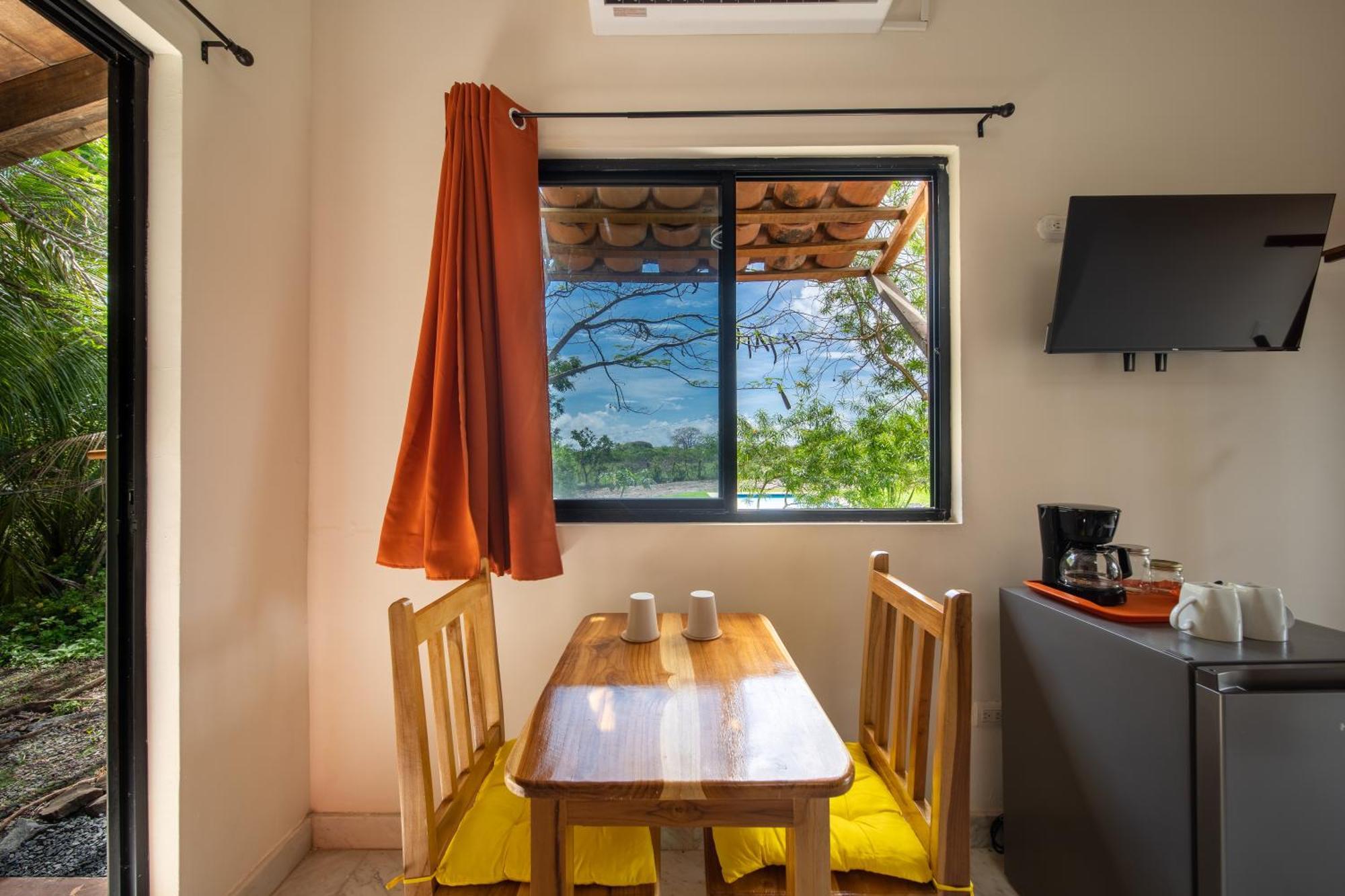 Zenquility Inn & Tavern Pedasi Town Екстериор снимка